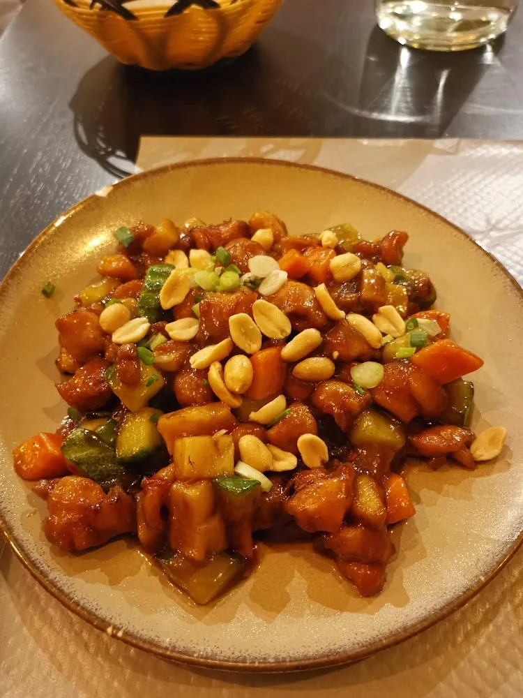 Poulet Sauté À la Façon Szechuan Épicé